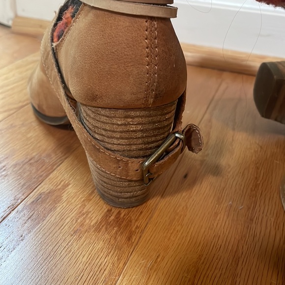 Steve Madden Western Booties - Picture 6 of 7